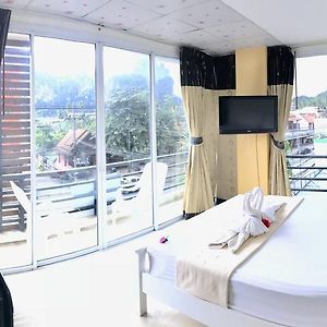 Deluxe Zimmer mit Kingsize-Bett